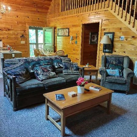 Beautiful 2 Bed Cabin With Hot Tub And Resort Pool Sevierville Luaran gambar
