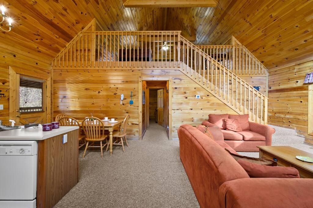 Beautiful 2 Bed Cabin With Hot Tub And Resort Pool Sevierville Luaran gambar