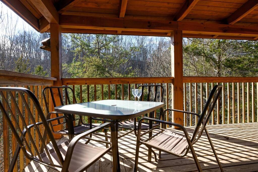 Beautiful 2 Bed Cabin With Hot Tub And Resort Pool Sevierville Luaran gambar