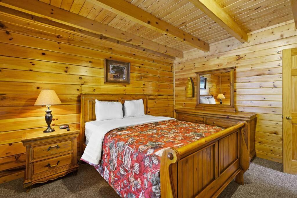 Beautiful 2 Bed Cabin With Hot Tub And Resort Pool Sevierville Luaran gambar