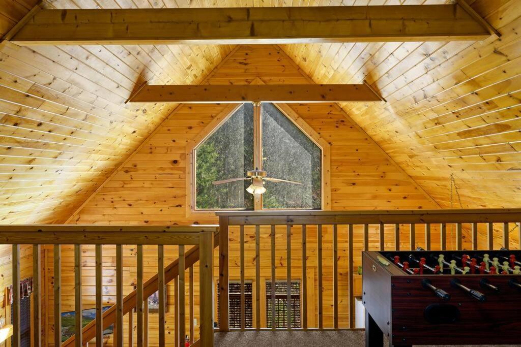 Beautiful 2 Bed Cabin With Hot Tub And Resort Pool Sevierville Luaran gambar